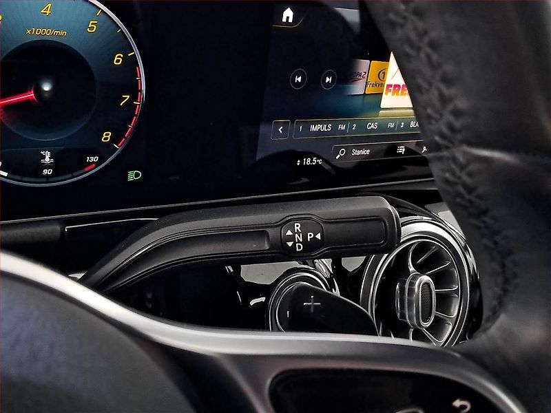 Mercedes-Benz Třídy B (2019) B 180, Automat, Kůže, Navi - fotka 13 z 24