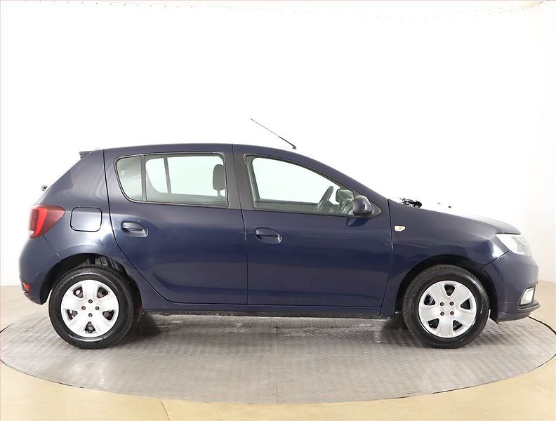 Dacia Sandero (2017) 1.0 SCe - fotka 6 z 15