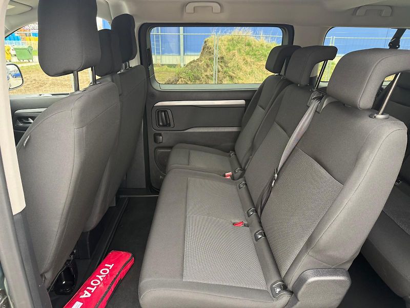 Toyota ProAce Verso BEV 75kWh Business Comfort L2 - fotka 25 z 29
