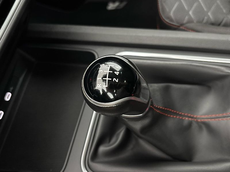 Seat Leon FR - fotka 20 z 29