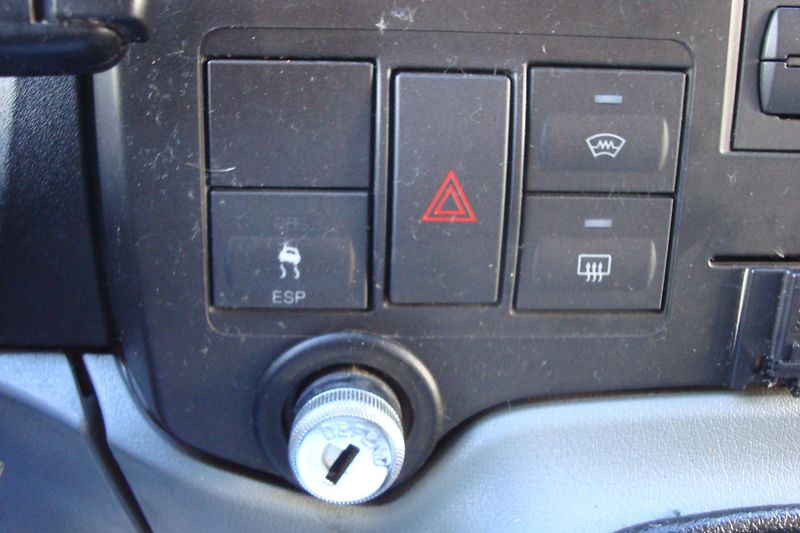 Ford Transit (2010) 2.2TDCi,300M,ČR,S.Kn,9-míst - fotka 56 z 74