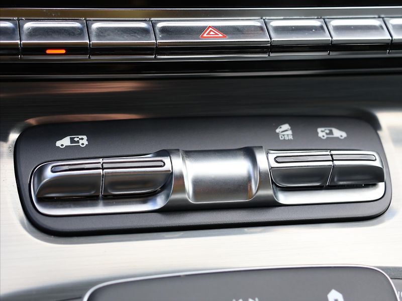 Mercedes-Benz Třídy V 2,0 300d 4Matic Long Exclusive - fotka 39 z 54
