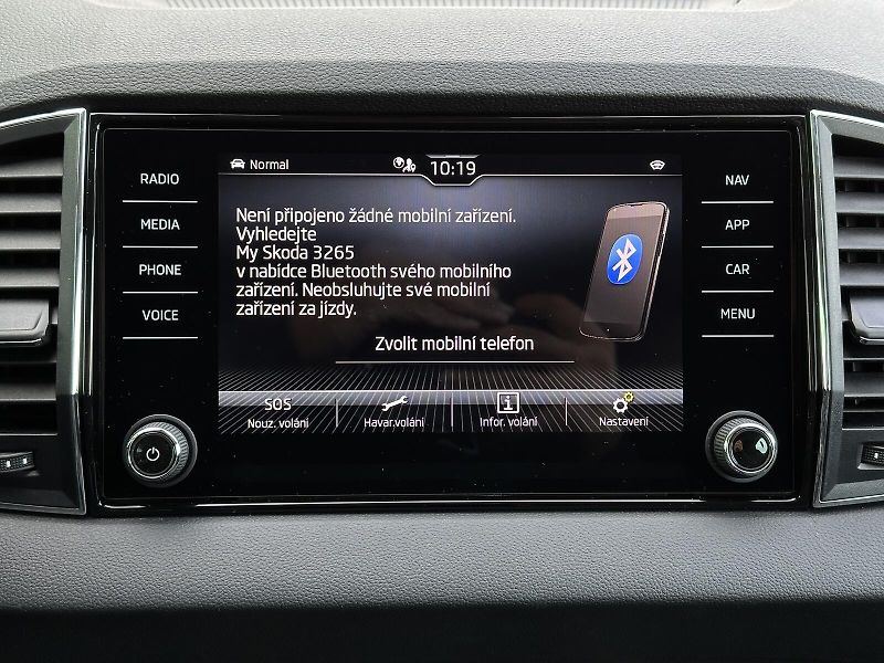 Škoda Karoq 2.0TDi 4x4 DSG 150PS TOP & Sel - fotka 31 z 49