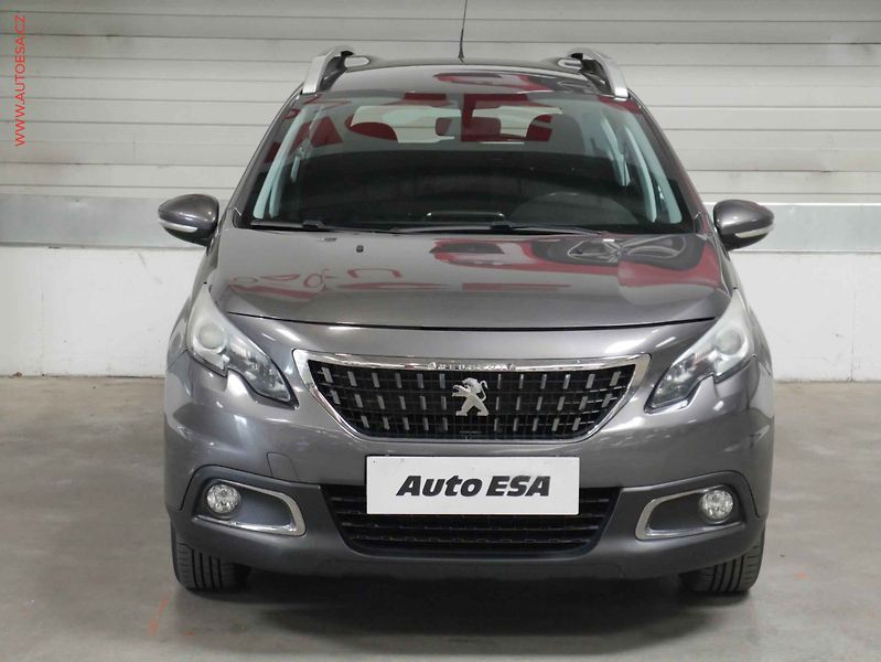 Peugeot 2008 (2017) 1.2 PT, 2.maj,ČR, servis - fotka 2 z 17