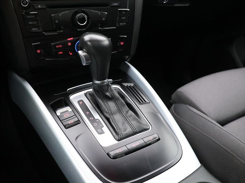Audi Q5 2,0 TDI 125kW Quattro S-Tronic - fotka 22 z 31