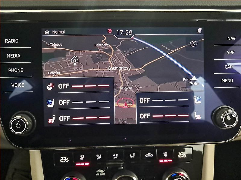 Škoda Superb (2019) 2.0 TDI, 4X4, Automat, Kůže - fotka 19 z 28