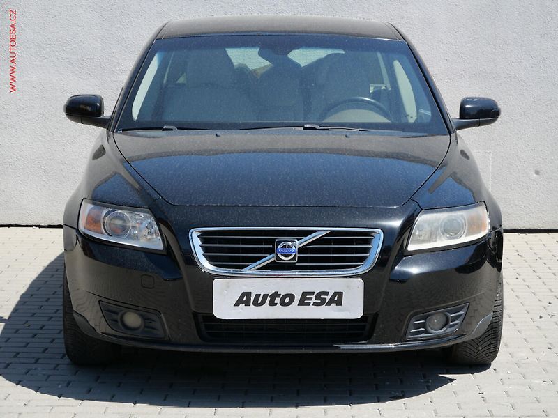 Volvo V50 (2008) 1.6D, AC, výhřev sed - fotka 2 z 19
