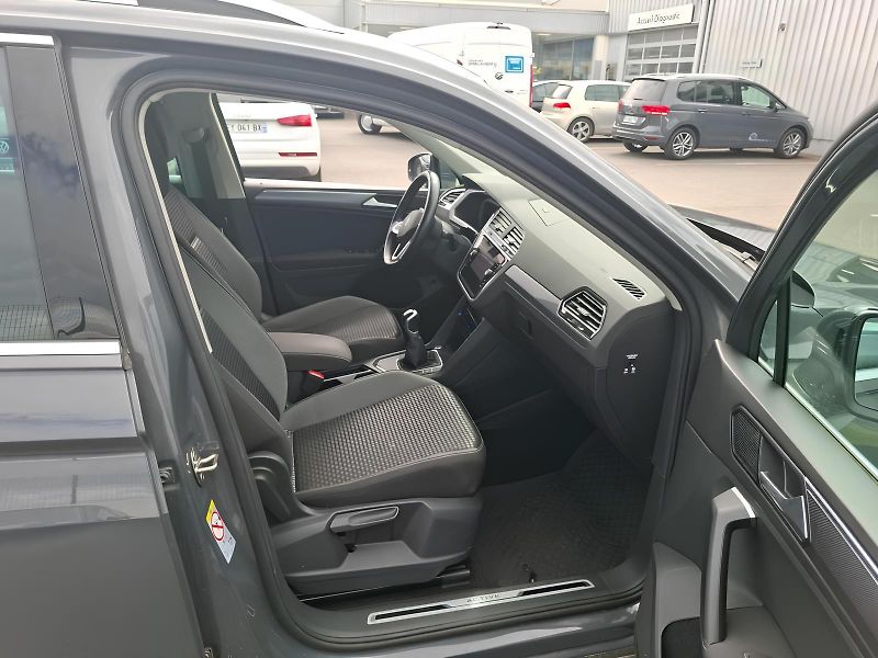 Volkswagen Tiguan 2.0TDI 110kW Matrix DPH TZ  - fotka 4 z 5