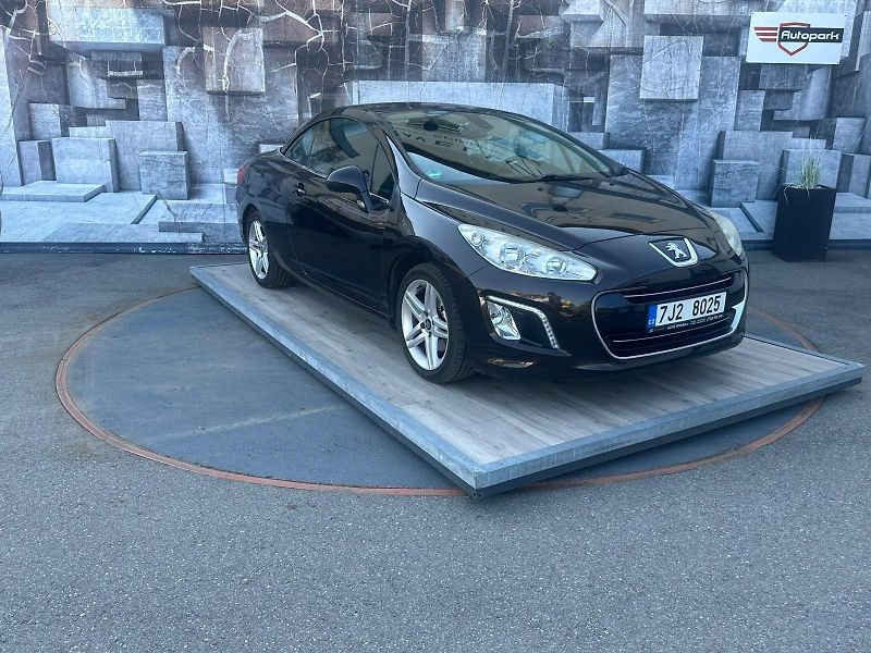 Peugeot 308 (2012) CC, 2.0HDi, 120KW - fotka 2 z 27