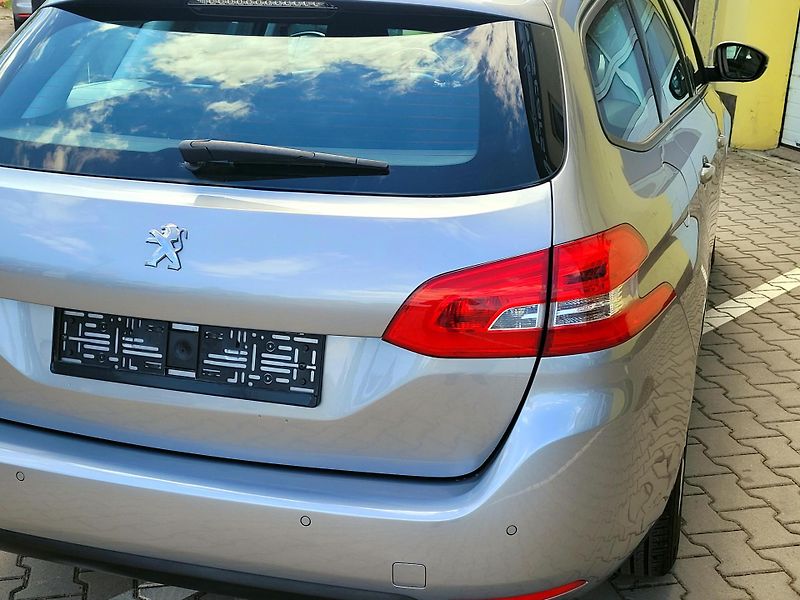 Peugeot 308 96kW,CZ,1maj,SERV.KNIHA       - fotka 11 z 40