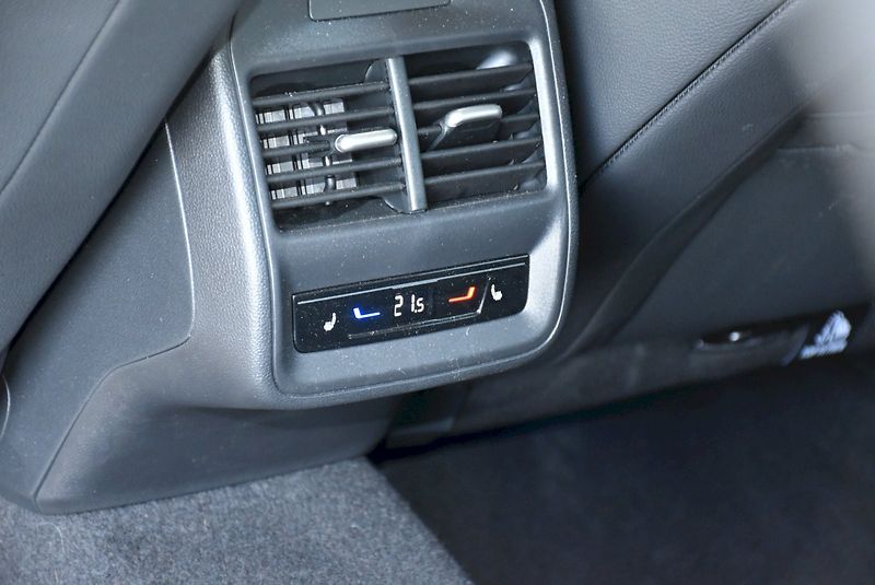 Škoda Superb (2024) L&K 2.0 TDI 142kW 4x4 DSG - fotka 33 z 34
