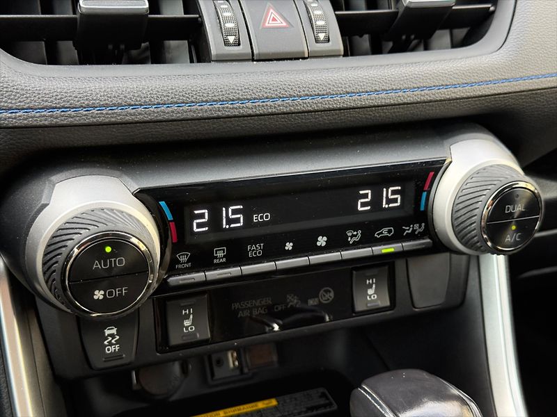 Toyota RAV4 2,5 Selection, 4x4, Hybrid - fotka 16 z 20