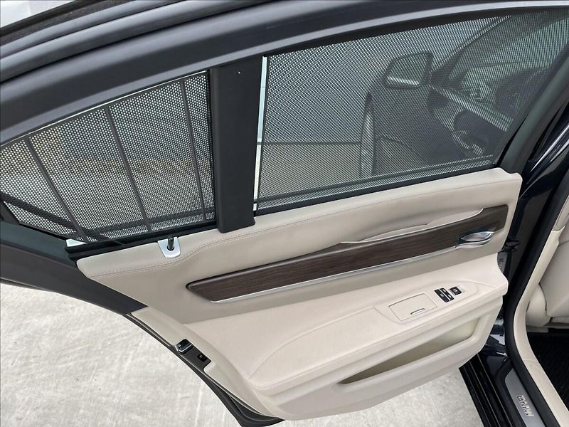 BMW Řada 7 740D XDRIVE ČR. - fotka 25 z 32