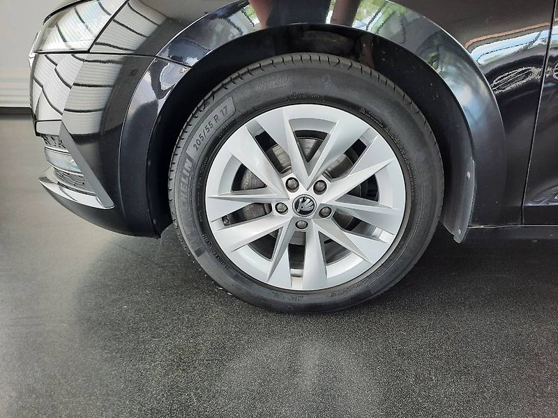 Škoda Octavia (2023) Combi 2.0 TDI (110kW/150k) DSG - fotka 21 z 28