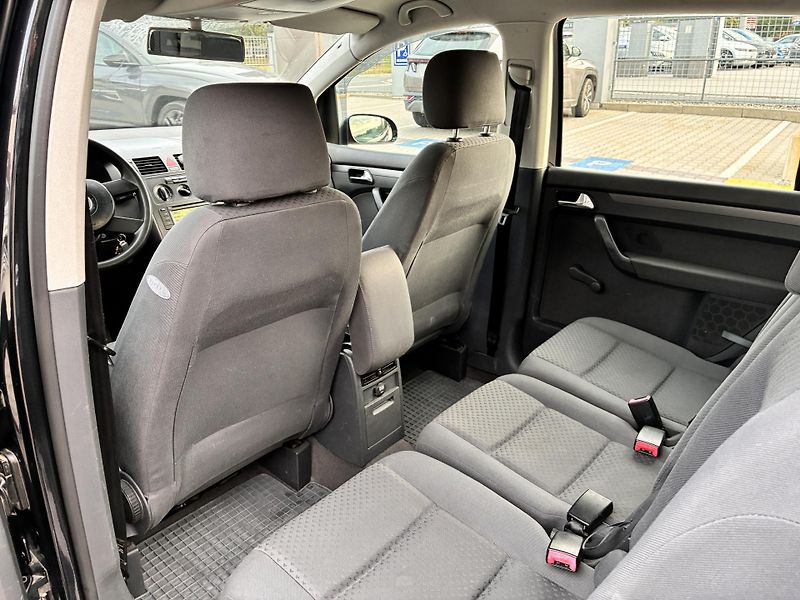 Volkswagen Touran 1.9TDi 74kW  - fotka 12 z 19