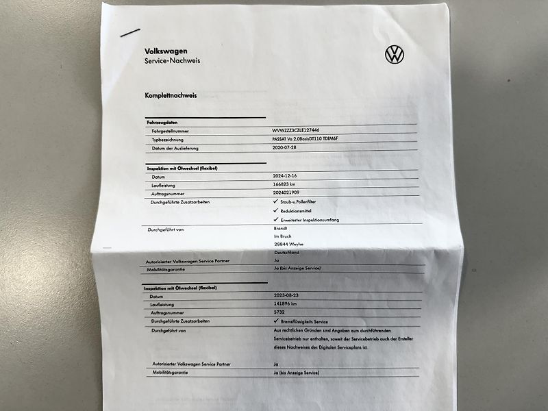 Volkswagen Passat 2,0TDI R-Line Design Navi - fotka 41 z 43
