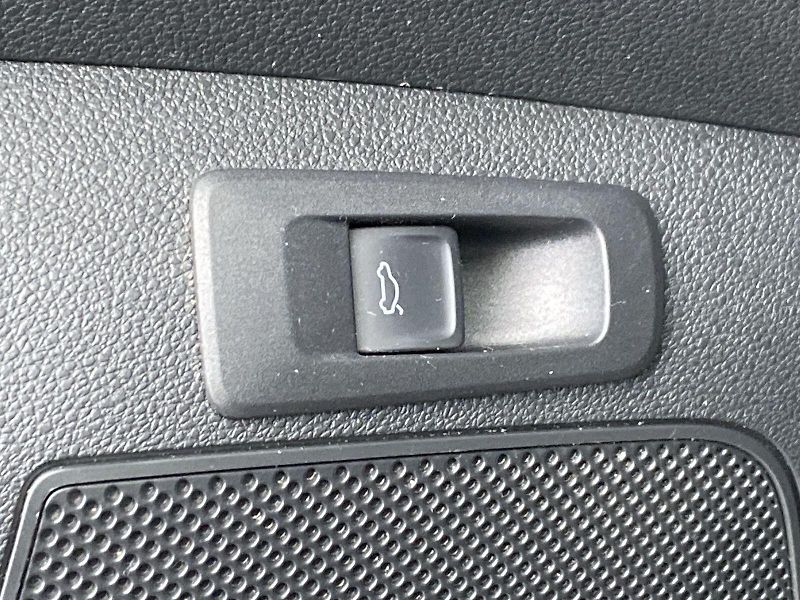 Škoda Karoq (2024) 2.0 TDI 4x4 DSG Sportline - fotka 25 z 38