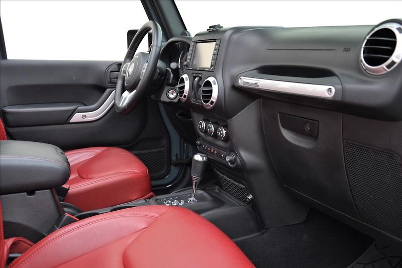 Jeep Wrangler 2.8 CRD/10th-Anniversary/CZ - fotka 38 z 49