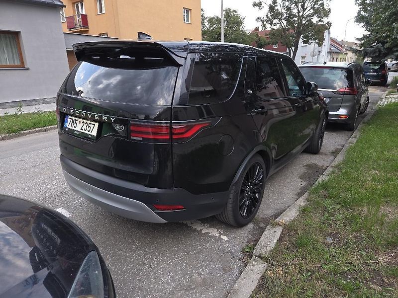 Land Rover Discovery (2022) - fotka 3 z 10