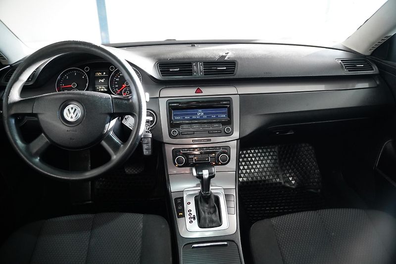 Volkswagen Passat - fotka 5 z 21