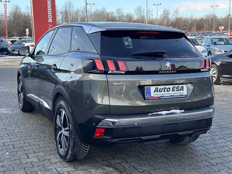 Peugeot 3008 (2018) 1.2 PT, Allure, AT, navi - fotka 6 z 24