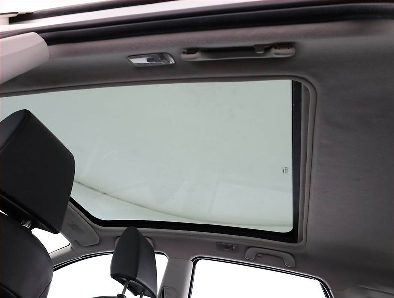 Nissan Qashqai (2008) 2.0 dCi, 4X4, Automat, Navi - fotka 19 z 20