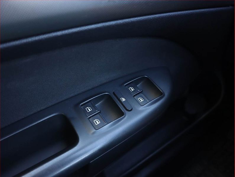 Škoda Octavia (2008) 1.9 TDI DPF, Serv.kniha - fotka 13 z 17