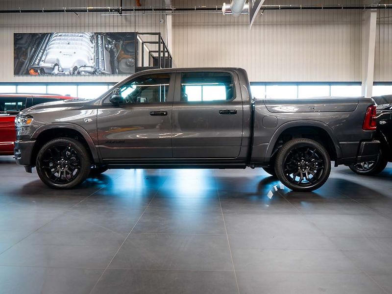 Dodge RAM (2026) 5.7 HEMI V8 Limited 2026 - fotka 2 z 50