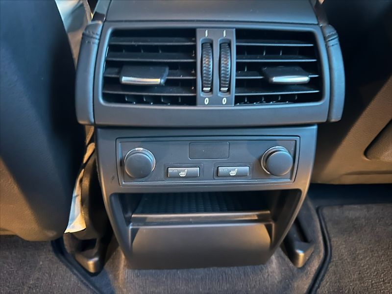 BMW X6 3,0 M50D X Drive 280kW-CZ-serv - fotka 17 z 47
