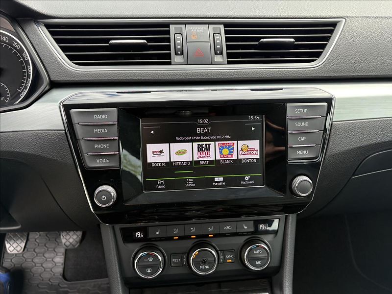Škoda Superb 1,6 TDi 88kW Xenon,ACC,Výhřev - fotka 14 z 36