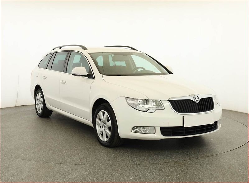Škoda Superb (2012) 2.0 TDI, Serv.kniha, Xenony - fotka 1 z 16