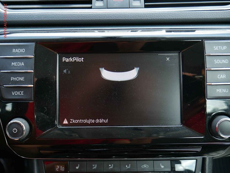 Škoda Superb (2016) 2.0TDi, ČR, Ambition, bixen - fotka 17 z 19