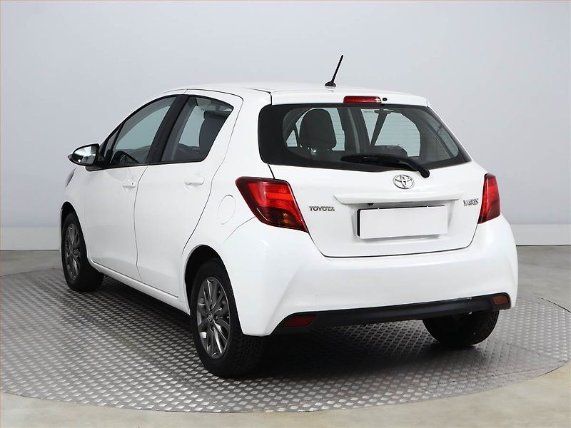 Toyota Yaris (2017) 1.33 Dual VVT-i, Park. senzory - fotka 4 z 15