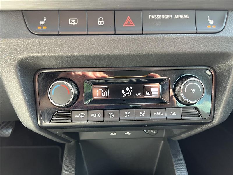 Škoda Fabia 1,2 TSi STYLE KLIMA ČR 1.M DPH - fotka 20 z 45