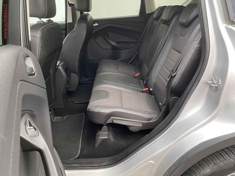 Ford Kuga (2015) 2.0TDCi 4x4, Titanium, navi - fotka 10 z 18