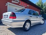 Mercedes-Benz Třídy C 200K 1.MAJ - náhled 2