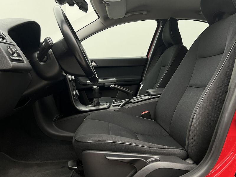 Volvo S40 CZ PARK. SENZORY - fotka 3 z 33