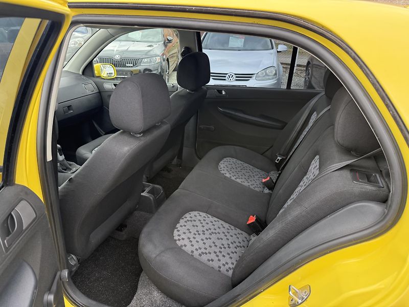 Škoda Fabia 1.4 16V - fotka 9 z 13