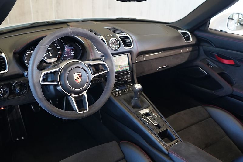 Porsche Boxster Spyder, Burmester, PDLS,Manuál - fotka 26 z 50