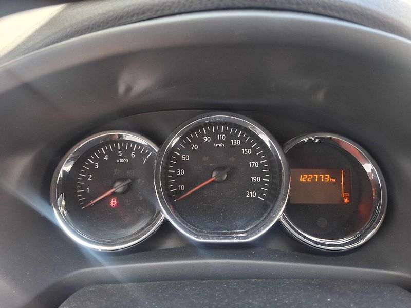 Dacia Logan MCV 0,9 LPG 5AC9582 - fotka 21 z 23
