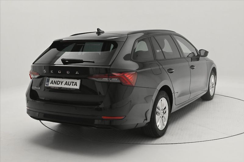 Škoda Octavia 2,0 TDI 110KW DSG Ambition Zár - fotka 5 z 32