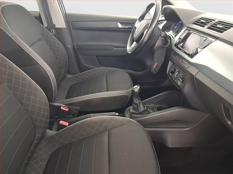 Škoda Fabia (2018) Ambition 1.0 TSI, Tempomat - fotka 9 z 19