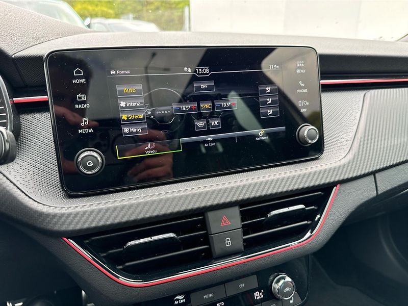Škoda Kamiq Monte Carlo 1,0 TSI 85 kW 7-st - fotka 22 z 24