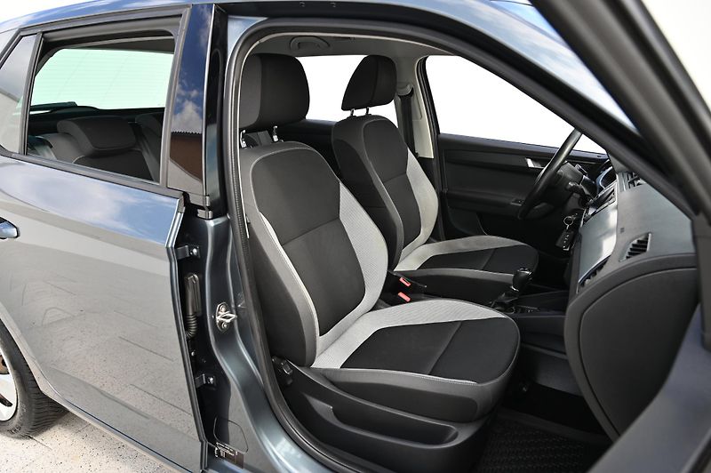 Škoda Fabia 1.2TSI 81KW DSG Rezervace 5/16 - fotka 26 z 49
