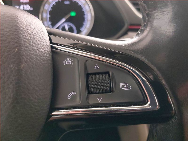 Škoda Superb (2018) Laurin&Klement 2.0 TDI, 4X4 - fotka 30 z 32
