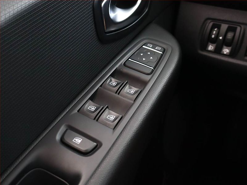 Renault Clio (2019) 0.9 TCe, ČR,1.maj, Navi - fotka 17 z 18