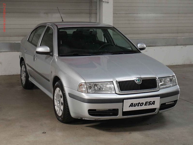 Škoda Octavia (2010) 1.9 TDi, AC, temp - fotografie inzerátu