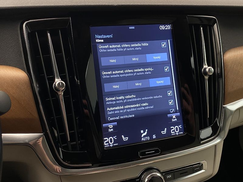 Volvo S90 T6 AWD   REZERVACE - fotka 36 z 40