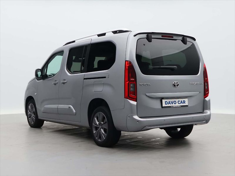 Toyota ProAce City Verso 1,2 T 130k Aut. L2 Family DPH - fotka 5 z 32