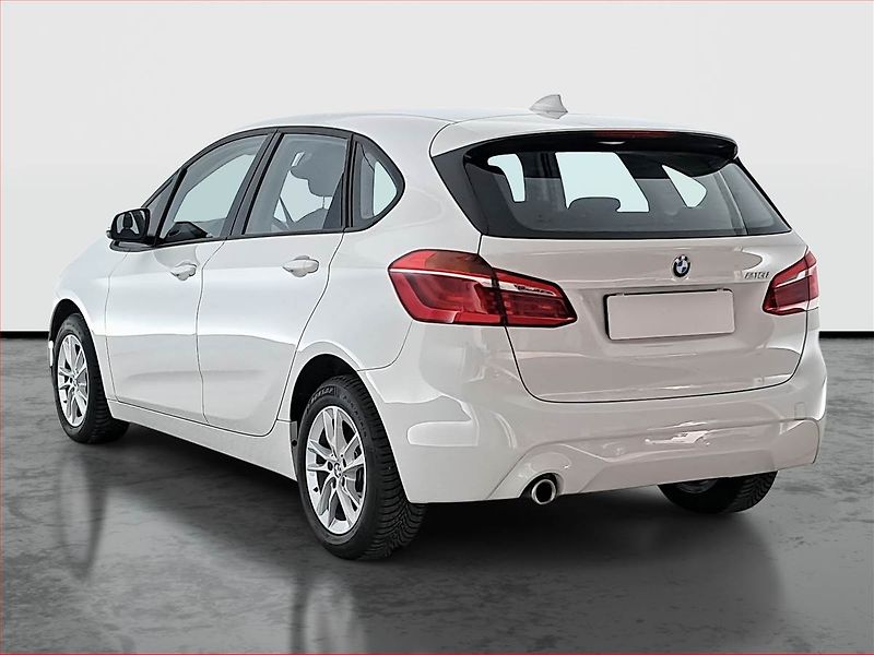 BMW Řada 2 (2019) 216i Active Tourer, Serv.kniha - fotka 4 z 20